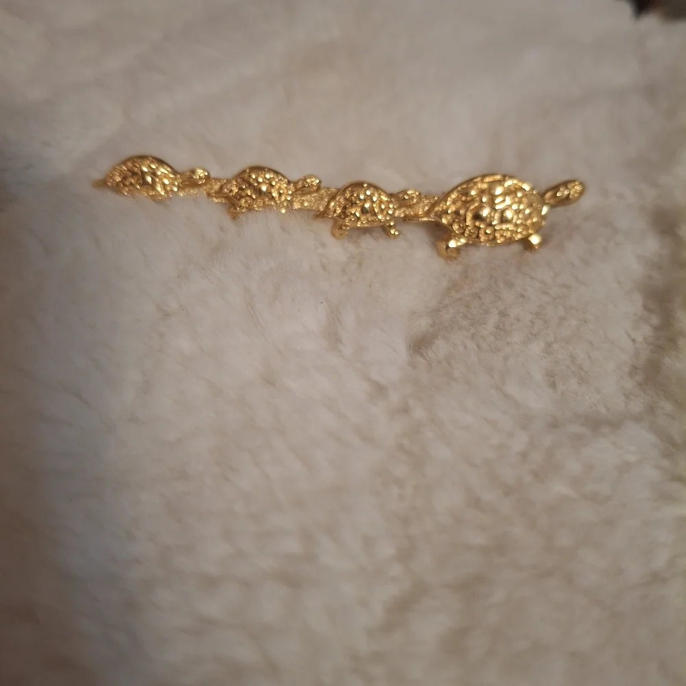 Franklin Mint Turtle Family Gold Brooch Pin Vintage FM82
